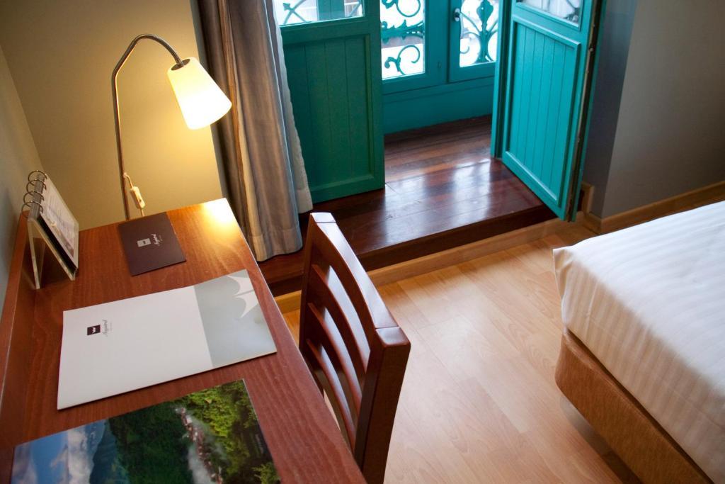 Hotel Alda Palacio Valdes Aviles Bagian luar foto