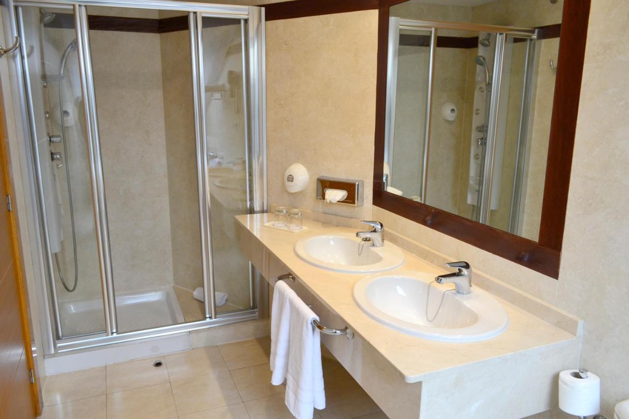 Hotel Alda Palacio Valdes Aviles Bagian luar foto