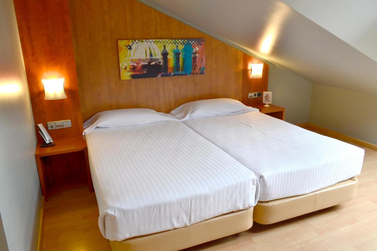 Hotel Alda Palacio Valdes Aviles Bagian luar foto