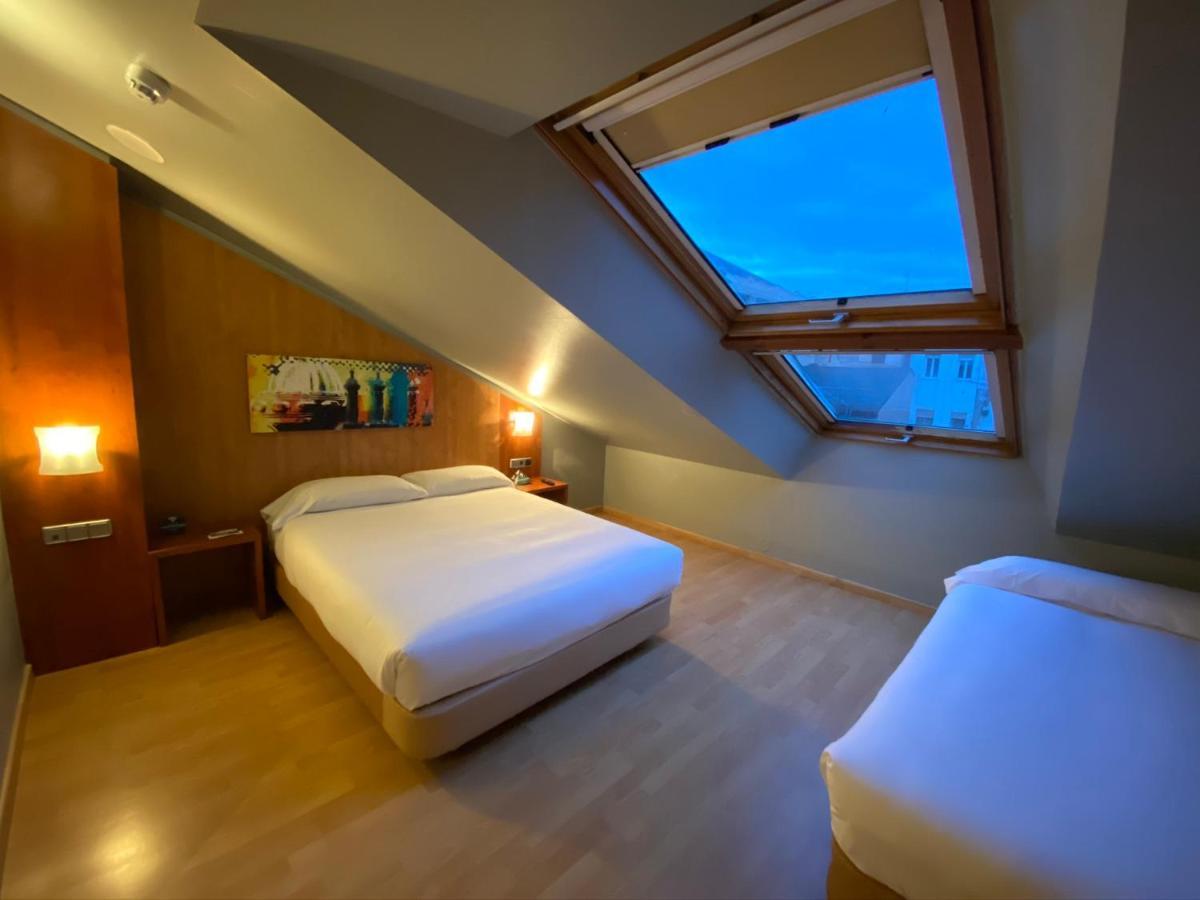 Hotel Alda Palacio Valdes Aviles Bagian luar foto